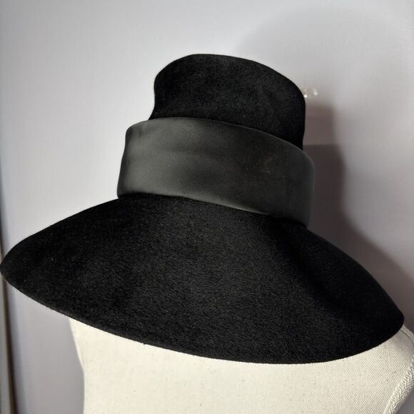 Dachettes Designed By Lilly Dachè Velour Black Brimmed Hat - Picture 7 of 11